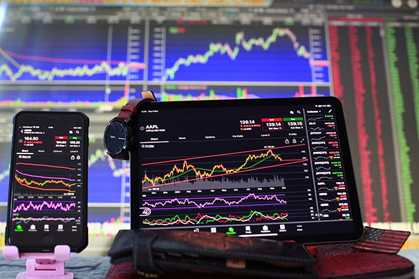 现货黄金价格向下破位
